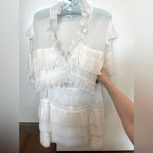 Iro blouse(36) and skirt(34) selling as a set